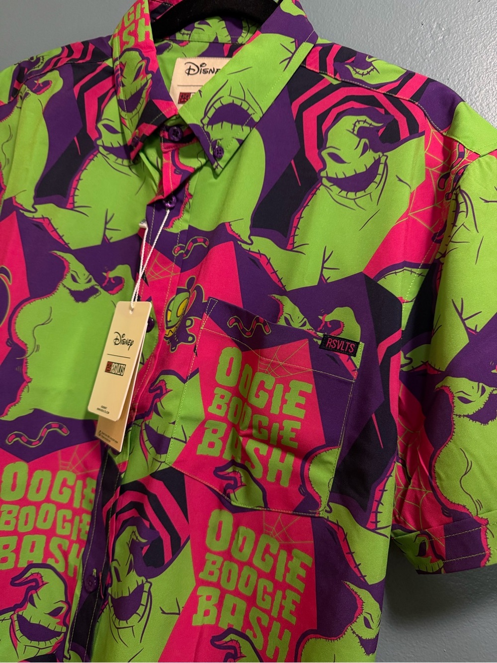 ⁠RSVLTS Disney Oogie Boogie Bash Short Sleeve Button Up Shirt Men’s Large NEW